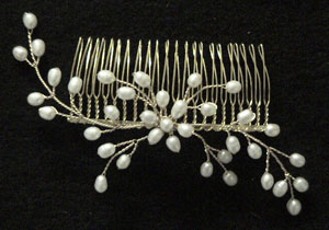 Sm Hair comb in pearl